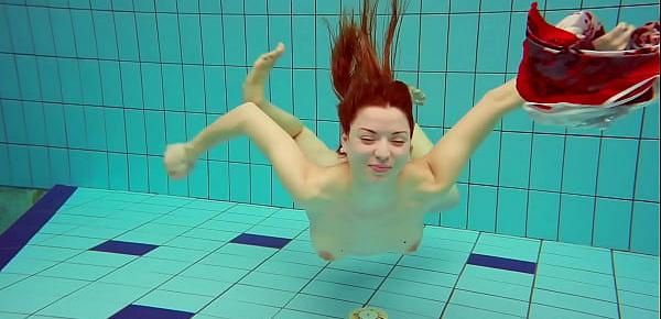 trendsHairy brunette teen Marketa underwater swimming